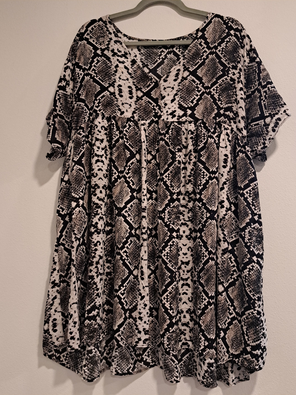 Zara Dress Womens Large Snakeskin Print Flowy Baby Doll Boho V Neck